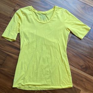 Downeast, medium, half sleeve yellow scoop neck tee, EUC